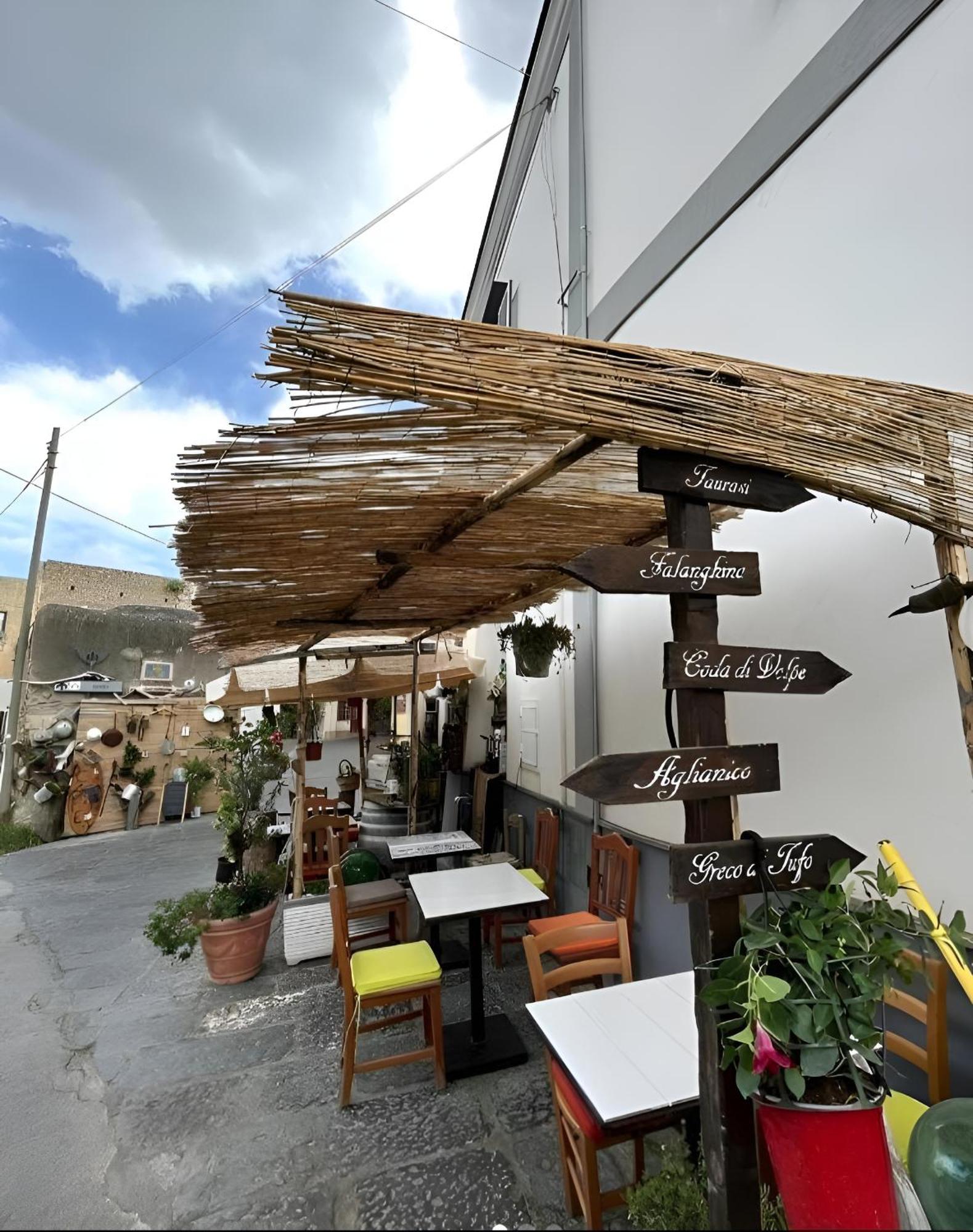 Sonnino B&B Procida Bagian luar foto